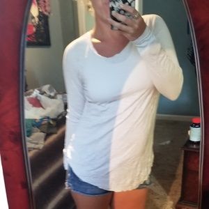 AE plain white long sleeve tee